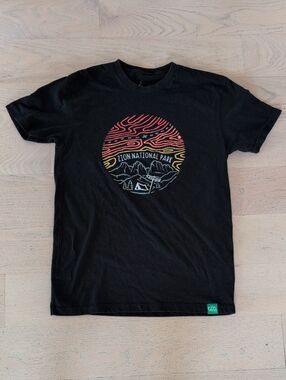 Zion National Park Graphic Tee Size Small
